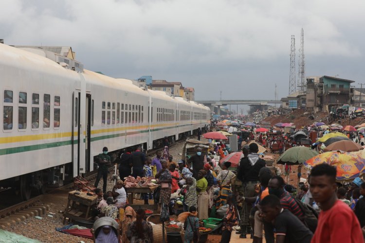 "Federal Govt Will Complete The Lagos-Ibadan Rail Project By December'- Transportation Minister