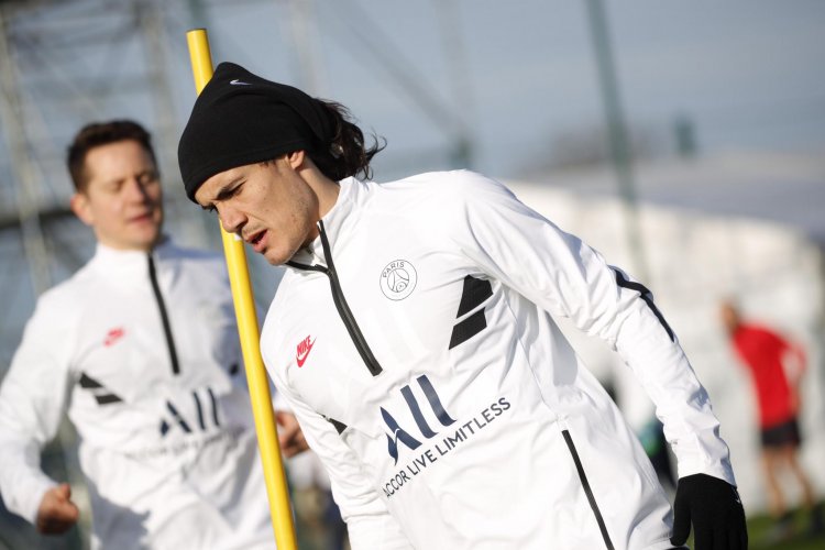 I look forward to write my little story inside the book of football - Cavani