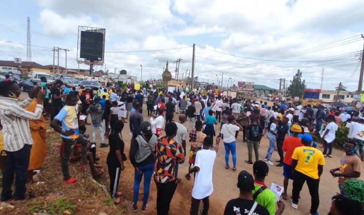 End SARS: Protesters Defy Governor Wike’s Ban, Continue With Proposed March