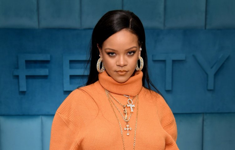 “My Heart Weeps For Nigeria” – Rihanna Reacts To Lekki Shooting