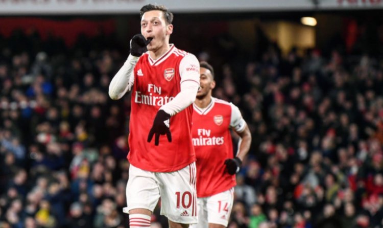 Ozil burst out after Arsenal omit his name from PL squad; speaks against Gunners 'inhumanity'