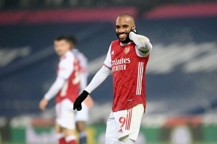 Arsenal to discuss contract extension with Lacazette