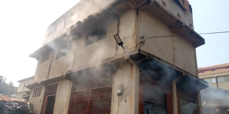 Kumasi: Fire guts warehouse at Suame Magazine