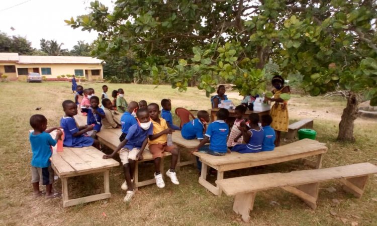 More Than 2 Pupils Share One Desk In Class In Ahafo Region