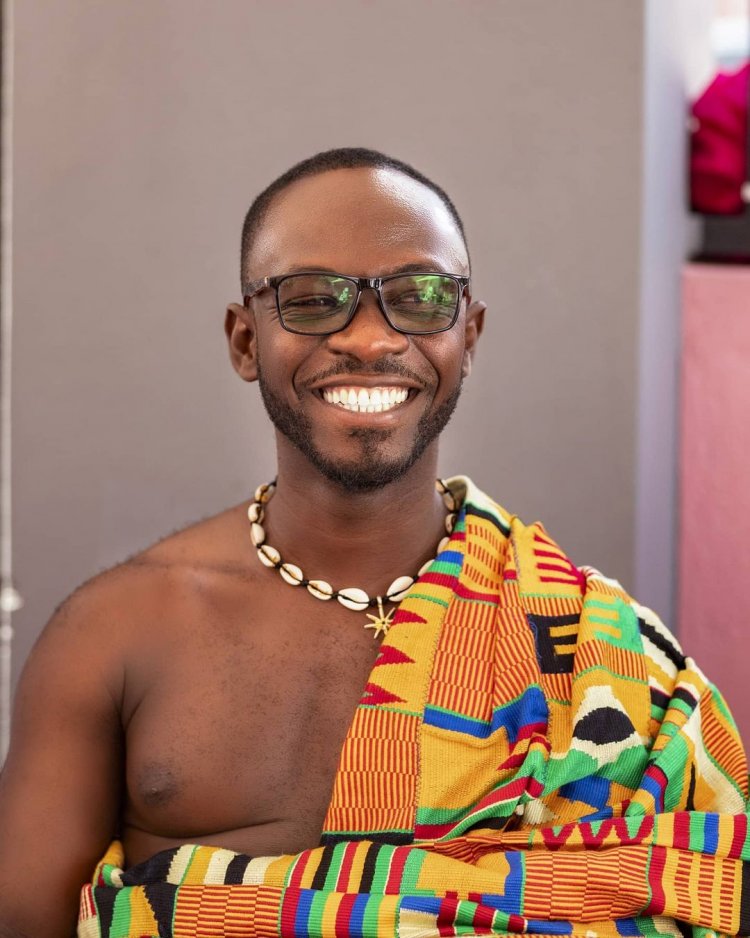 Okyeame Kwame Calls On Ghanaians To Wear Face Mask