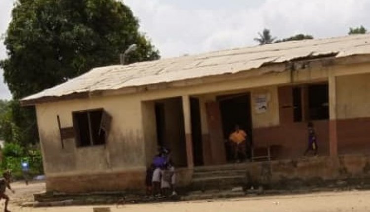 Asiedukrom Natives Tell Akufo-Addo to repair dilapidated Kindergarten Building