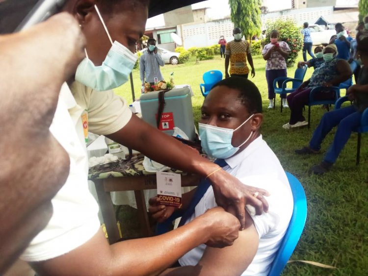 Aowin Municipality Receives First Consignment of Covid-19 Vaccine, MCE wows Nana Addo   