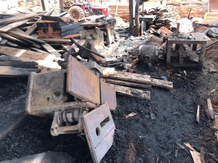 [PHOTOS] Fire sweeps part of Sokoban wood village, burns 11 shops