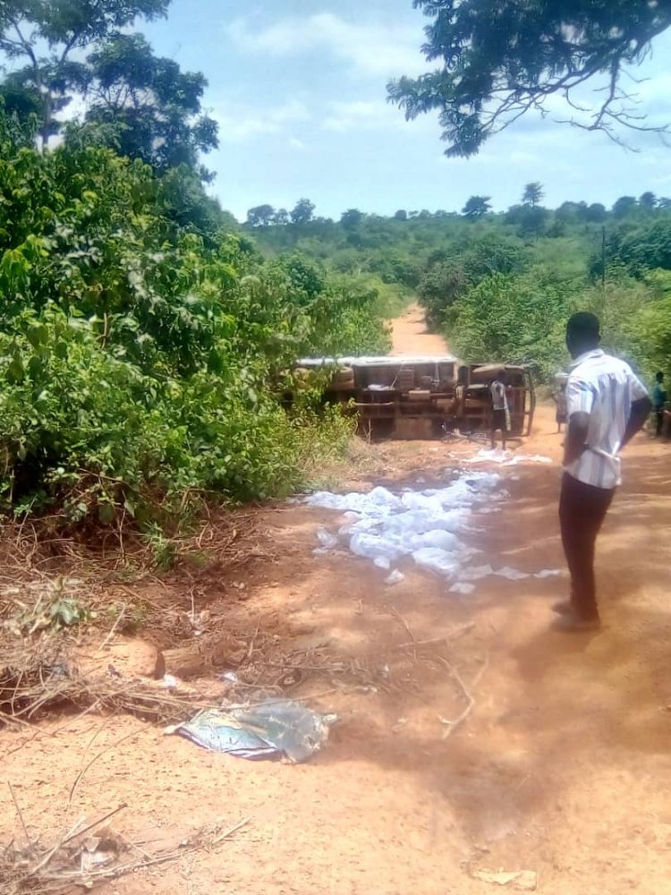 Residents of Buni embark on communal labor to facelift their deplorable roads