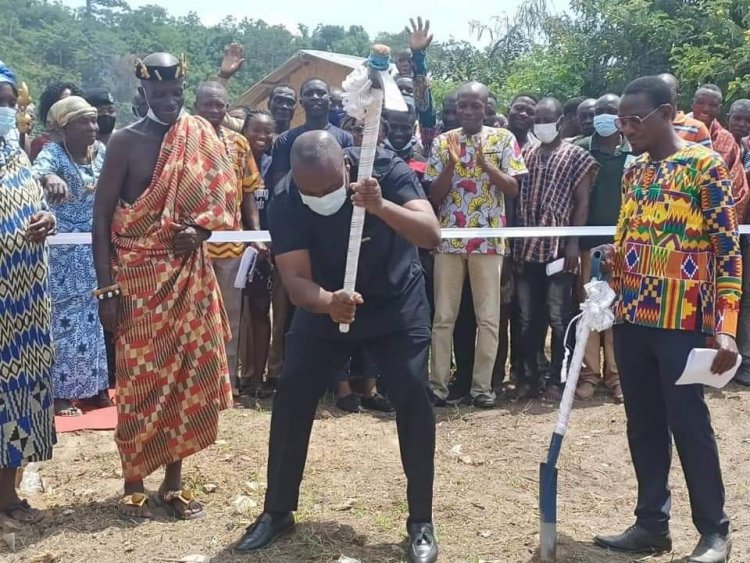Asuogyaman Constituency : Harriet Afriyie Foundation/MP Cuts Sod For the Construction of Public Toilet and Borehole for Abume Community