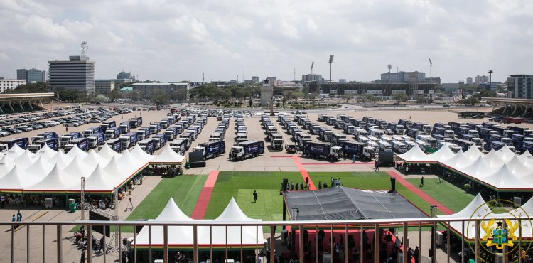 President Akufo-Addo unveils 500 Waste Trucks As Gov't Partners Jospong In ensuring a Clean Ghana