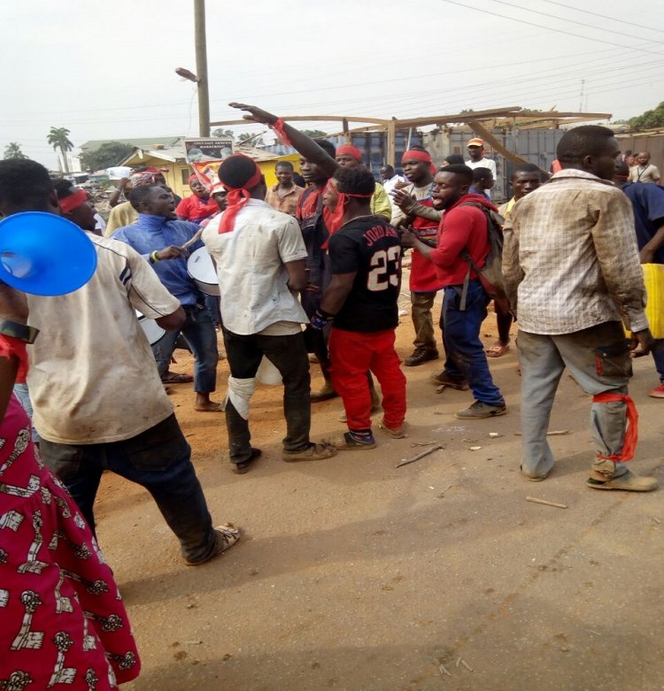 Ahafo branch of the Ghana Mineworkers Union protests about the state of roads
