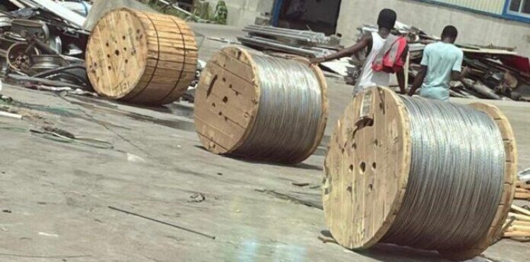 Suspected Chinese Criminals arrested for stealing 30 bundles of electricity cables