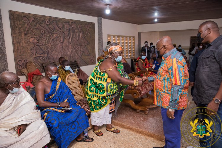 Nana Addo commends STC for peaceful coronation of new queen