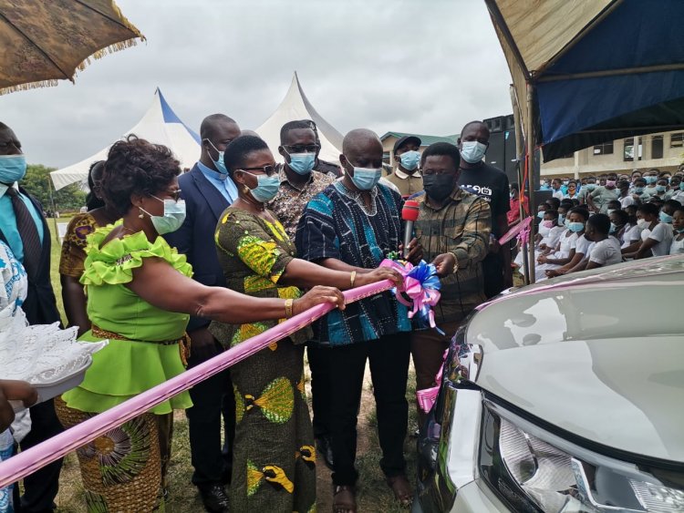 Ahafo Regional Minister donates car to Samuel Otu Presbyterian SHS