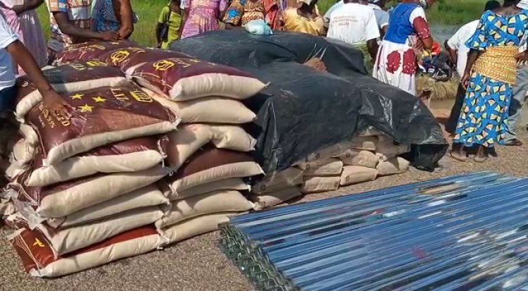 Mahama Supports flood Victims at Goliyiri