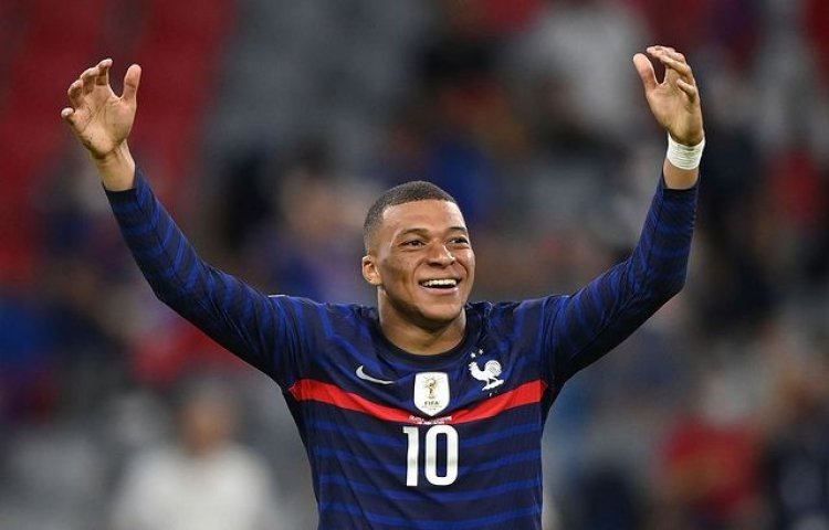 Real Madrid ‘to announce Kylian Mbappe transfer today with a bid of £154million