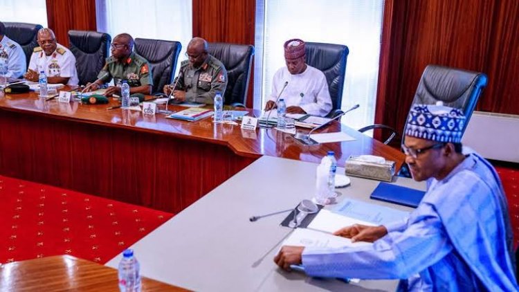 President Buhari Meets Security Chiefs, Ministers Over Rising Insecurity