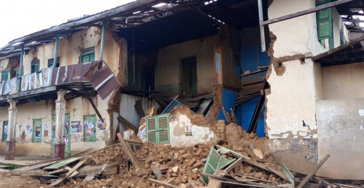 Old Aged Akim Oda Chief Palace collapse 