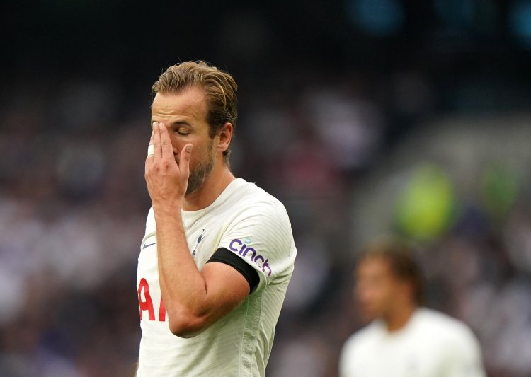 ‘The manager should have taken him off’ – Keane blasts Harry Kane in Spurs defeat