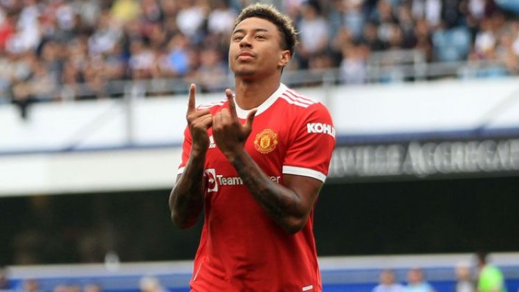 ‘Lingard is unhappy as a sub at United’ – Solskjaer reveals