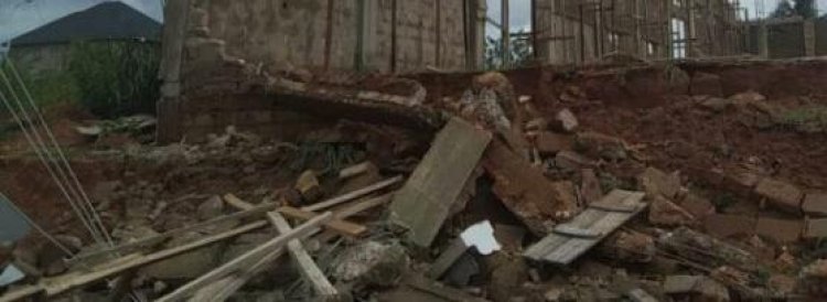 Warehouse collapses, two seriously injured in a torrential rain at Koftown 