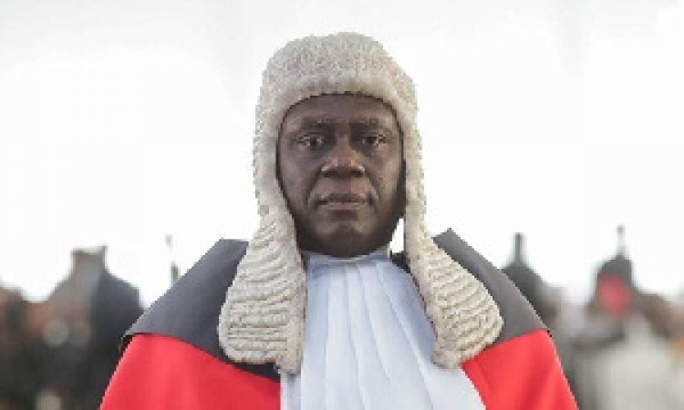 Stop handling child  abuse cases in palaces  - Chief Justice advises chiefs