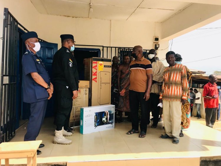 Fodome Traditional Council  Donates Furniture, Electronic  Appliances To Police Station