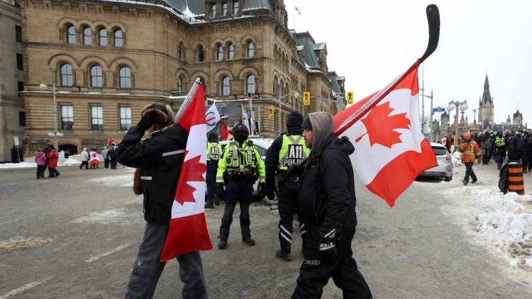 Canada trucker protest: Ottawa declares emergency