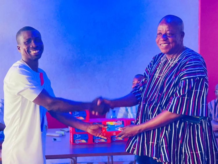 NPP Western North Regional Chairman Completes Last Phase Of Smartphones For Serial Callers Initiative