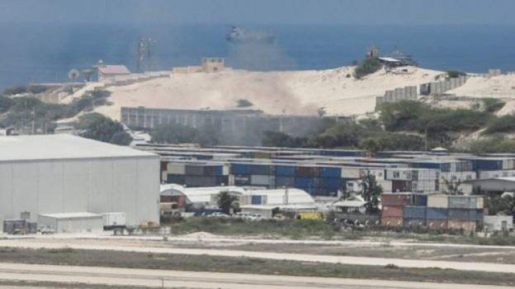In a Somalia airport attack, eight people were killed.