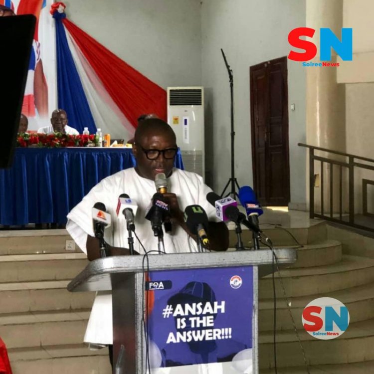 The Honourable Fredrick Opare-Ansah proclaims his candidacy for General Secretary.