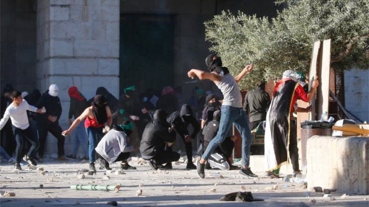 Over 150 people were injured in skirmishes at the al-Aqsa Mosque compound in Jerusalem.