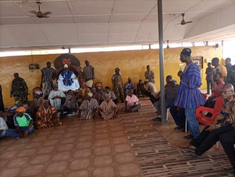 Northern Regional Minister mourns with bereaved Fulanis in Zakoli