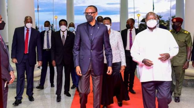 As connections strengthen, Rwanda's Kagame meets Uganda's Museveni.