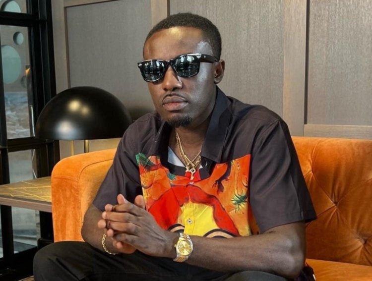 On his return to the music world, Criss Waddle clears the air.