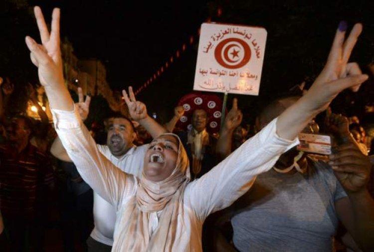 Tunisian leader set to win controversial referendum