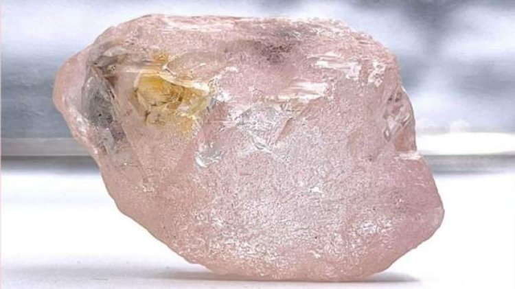 Largest rare diamond in 300 years unearthed in Angola