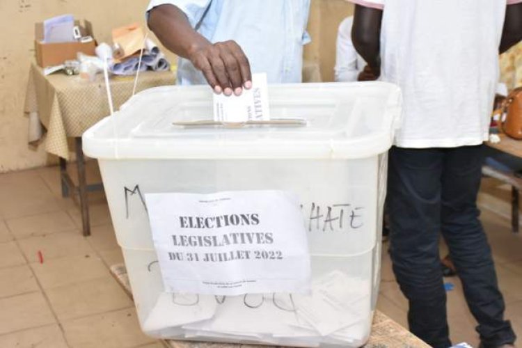 Senegal ruling coalition loses absolute majority