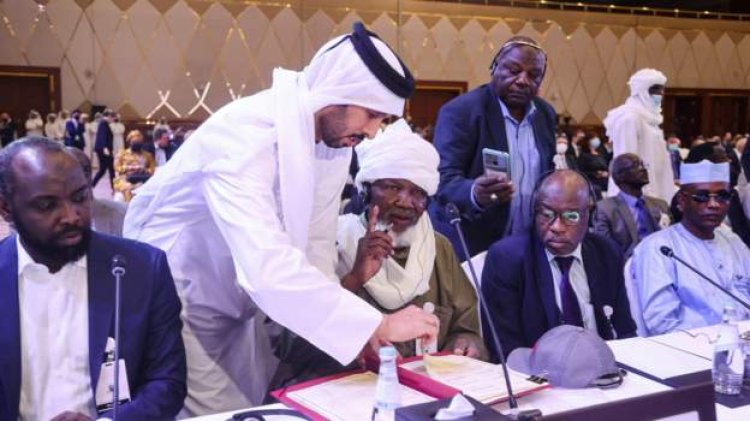 Chad's leader signs peace deal with rebel groups