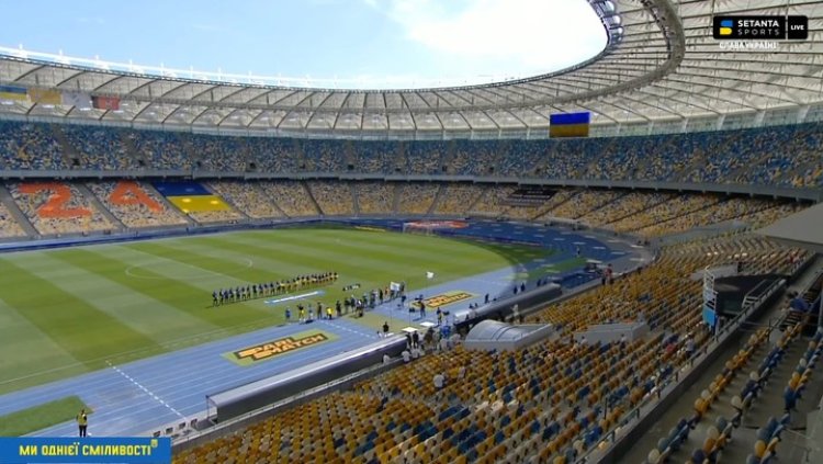 Ukraine Kicks Off Its Football League Season In Empty Stadium