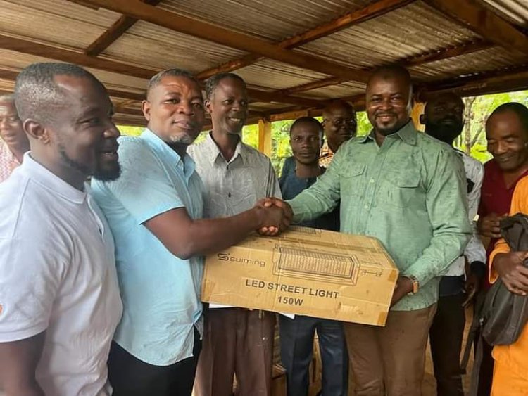 Wenchi MP donates photocell streetlights to  Assembly Members to fight crime