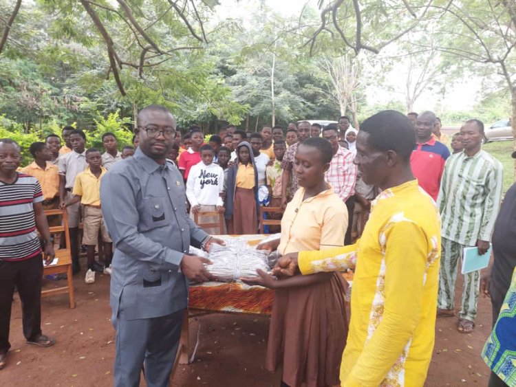 Bono Region: MCE distributes free school uniforms to students