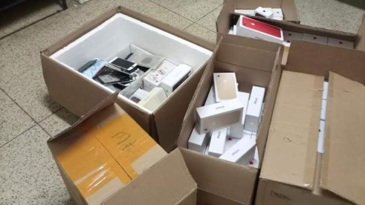Police raid fake iPhone factory in Mozambique