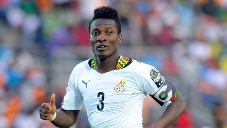 Asamoah Gyan advise Ghanaians to stop talking and to pray for the Black Stars to succeed