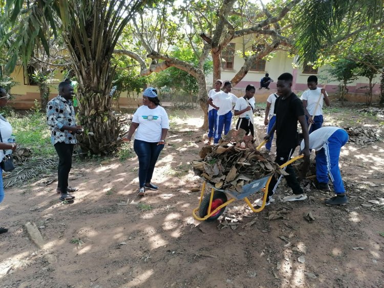 Massive Clean-Up Hits Abetifi-Ahead Of Inauguration Of Old Students Association of Avotrain