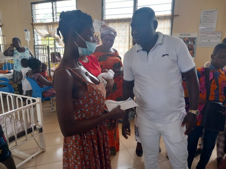 NDC Lower West Akim Parliamentary Hopeful Pays Medical Bills To Patients At Asamankese Government Hospital