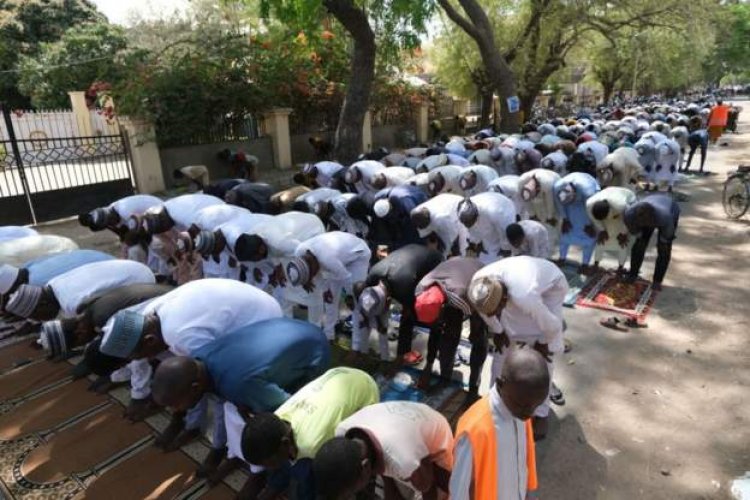 Ramadan: Nigerians face arrest for 'eating in public'