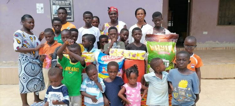 Me Yare3 Yi Nti Health Foundation donates to Amadie orphanage to put smile on the faces of inmates