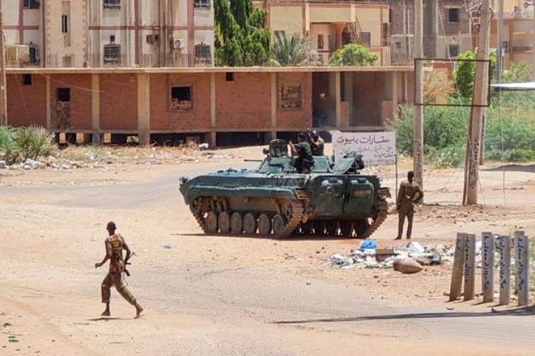 Air strikes hit Sudanese cities despite truce talks